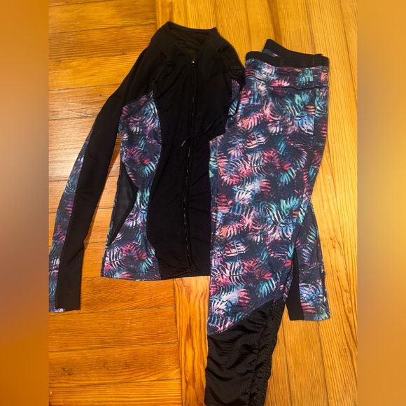 The Warm Up Juniors' Active Mesh-Panel Track Jacket and Track Pants Set - Picture 4 of 6